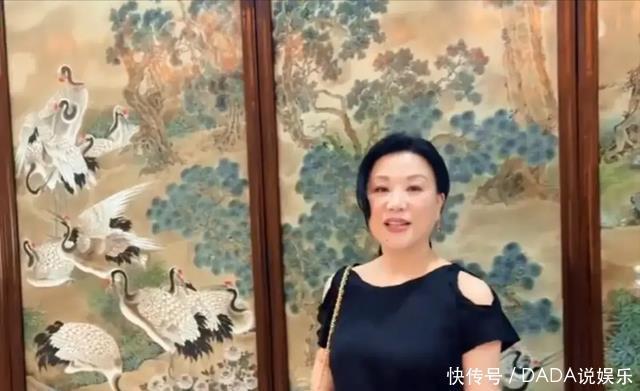 吕良伟老婆杨小娟年龄_冻龄夫妻保养方法_吕良伟杨小娟保养秘籍