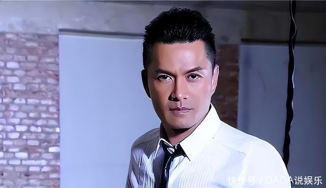 吕良伟杨小娟保养秘籍_吕良伟老婆杨小娟年龄_冻龄夫妻保养方法