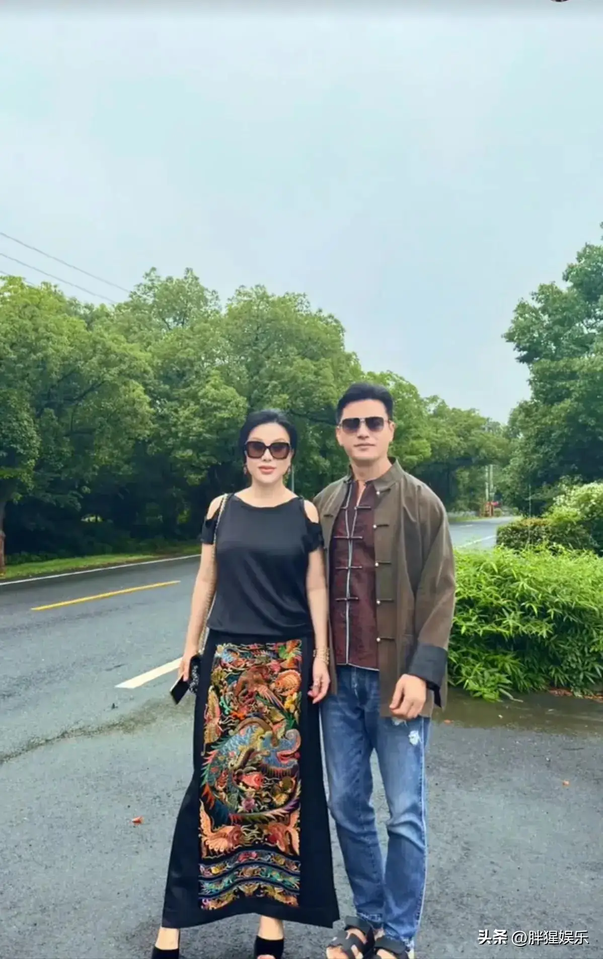 杨小娟保养心得_吕良伟不老秘诀_吕良伟老婆杨小娟年龄