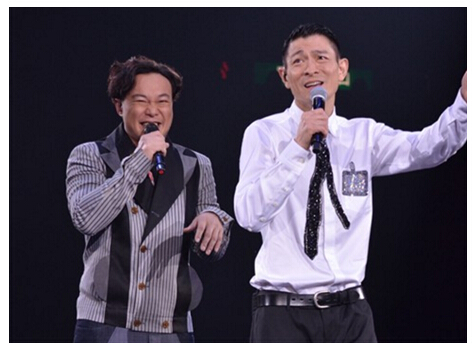 ​直播行业疯了 YY竟一夜之间签了50个明星