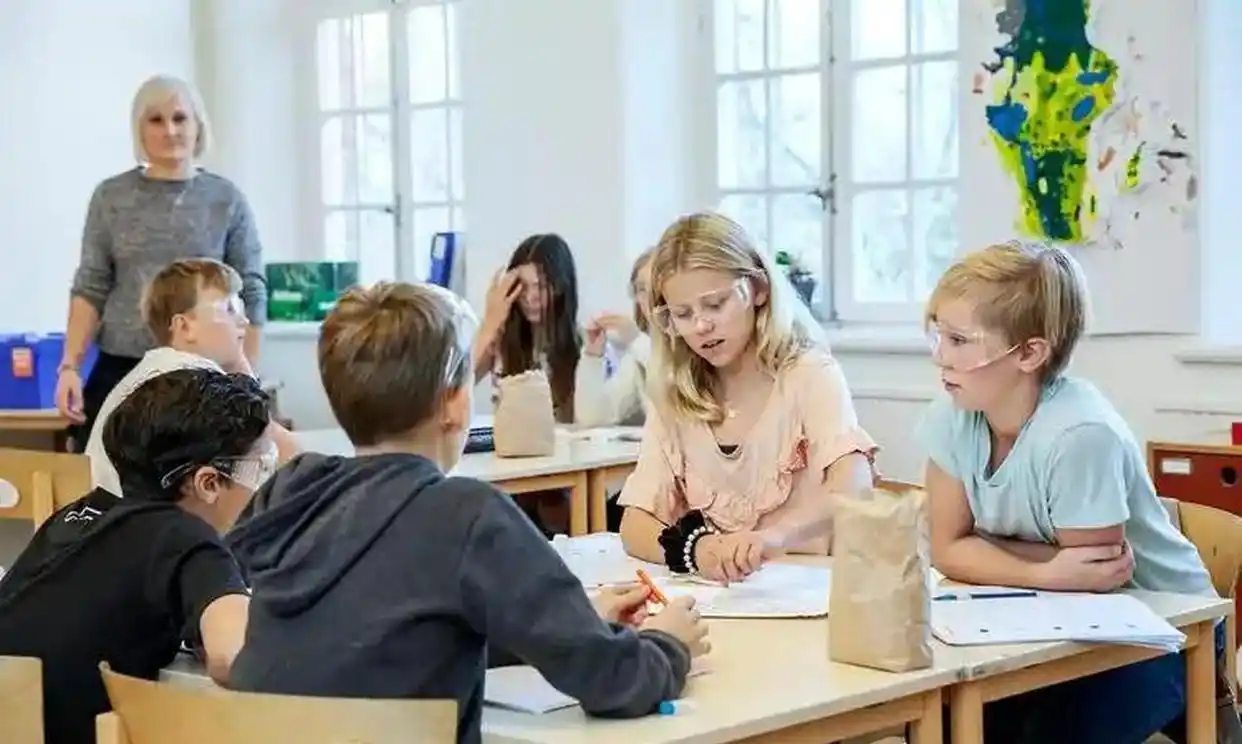 中国财经报道移民_中国富豪海外移民趋势_中国资本外流现象