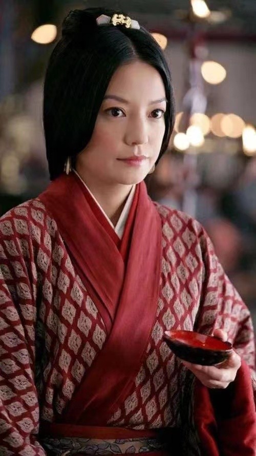 赵薇公众形象变化_叶立培赵薇_赵薇近况