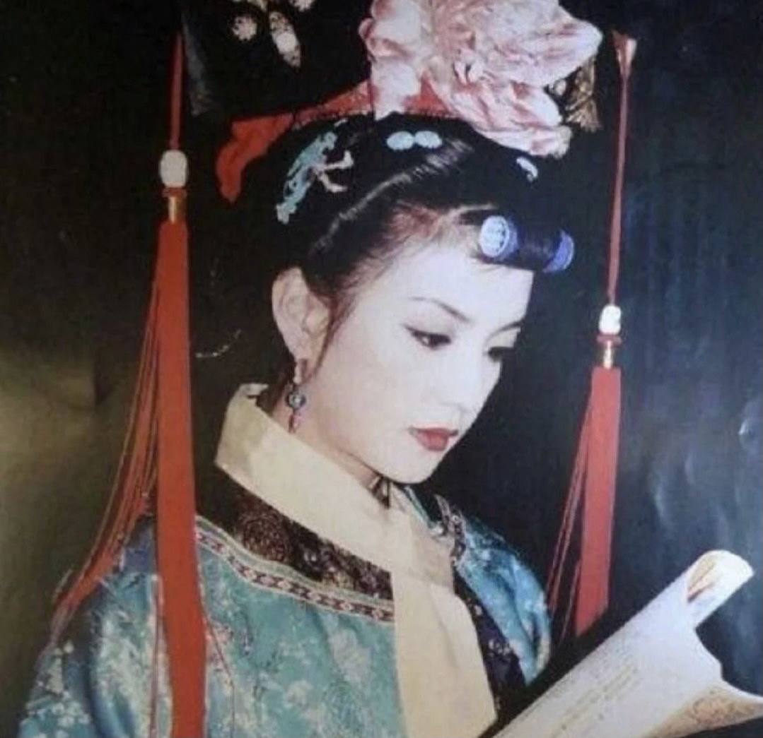 叶立培赵薇_赵薇素颜自拍_赵薇近期争议