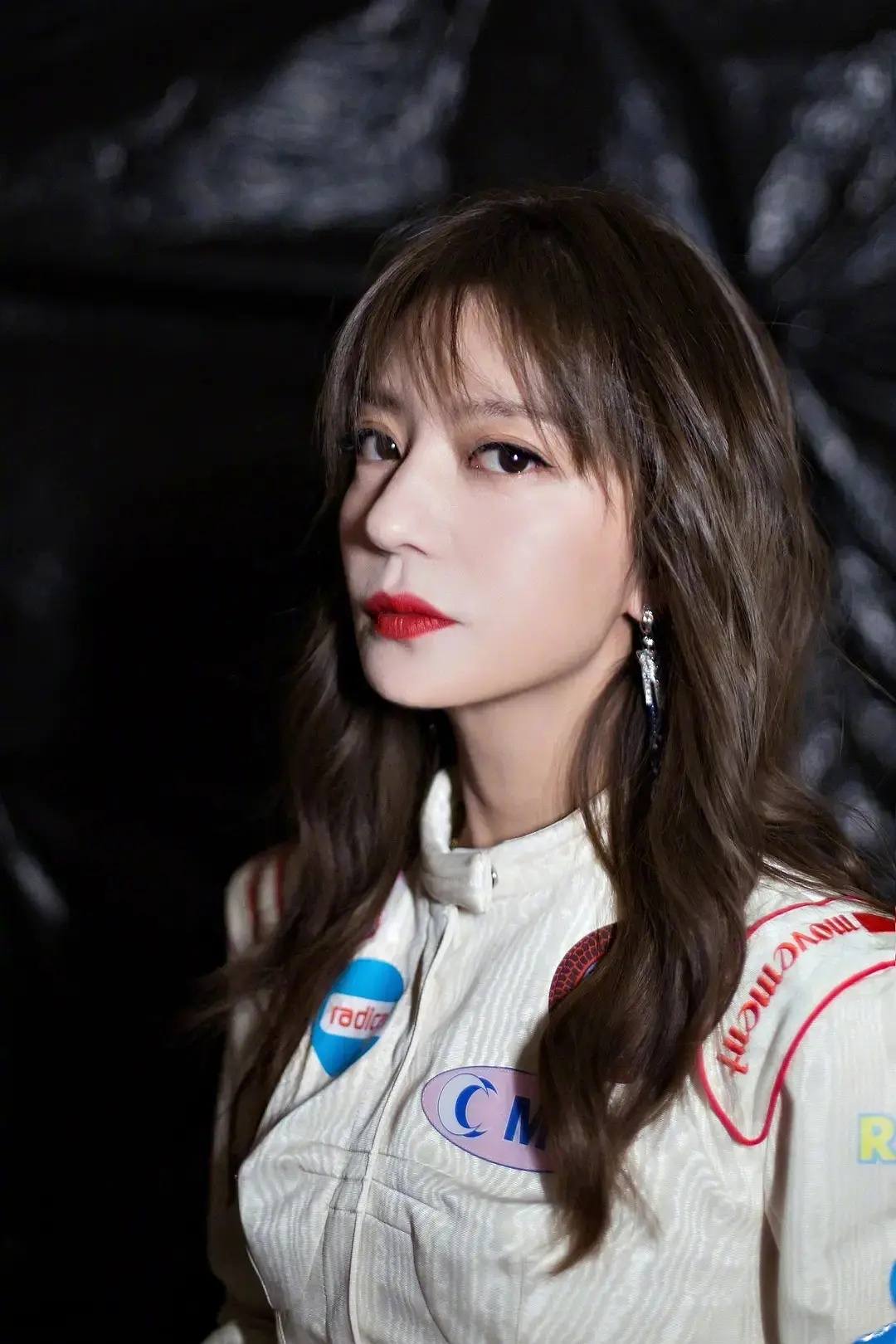 叶立培赵薇_赵薇素颜自拍_赵薇近期争议