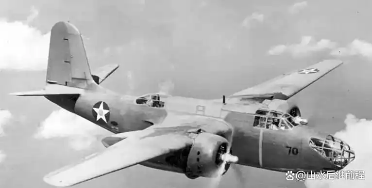 轰炸机战争_B-32统治者轰炸机_二战备胎轰炸机