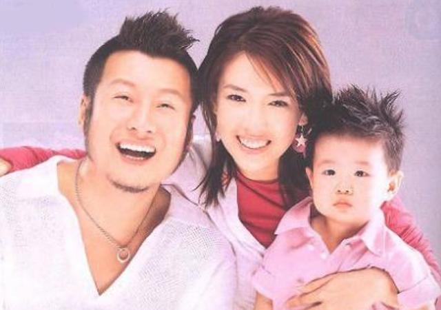 孙兴地铁无人认出_孙兴感情生活混乱经历_孙兴女友骆莉娜