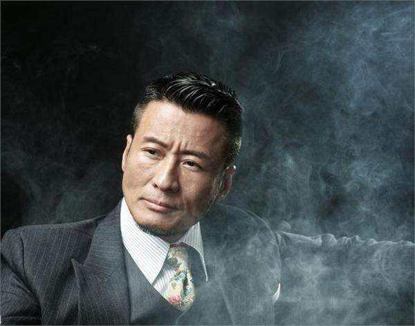 孙兴地铁无人认出_孙兴女友骆莉娜_孙兴感情生活混乱经历