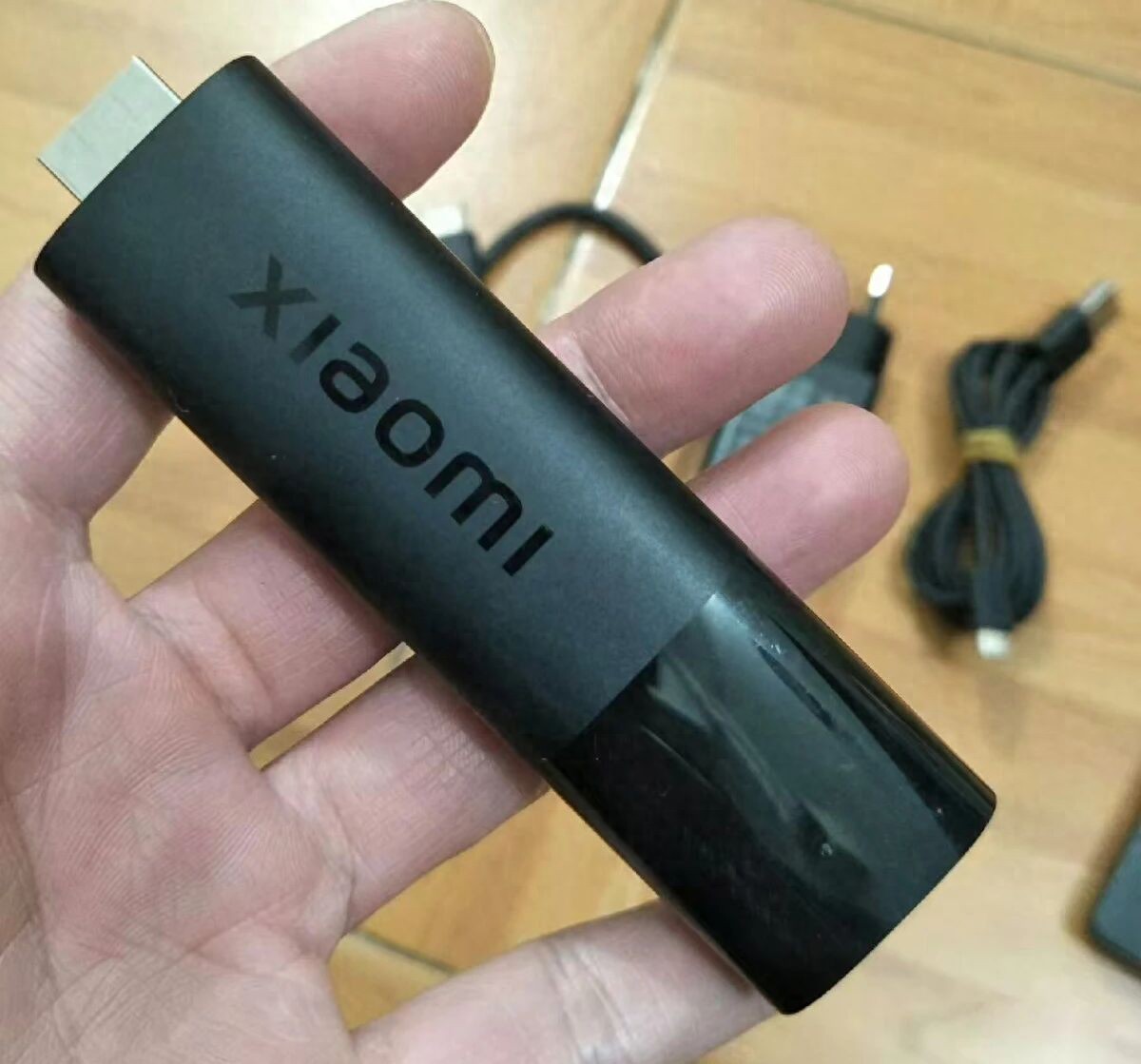 大量日系“电视棒”流入闲鱼，跟打火机一样小，预装安卓系统