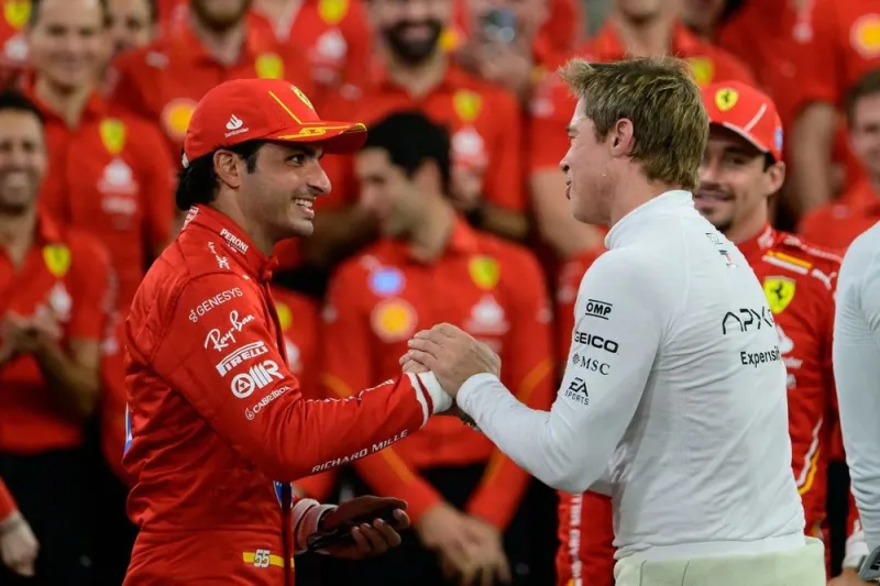 [流言板]力挺新片！诺里斯、阿尔本等多位车手齐聚红毯推广F1电影