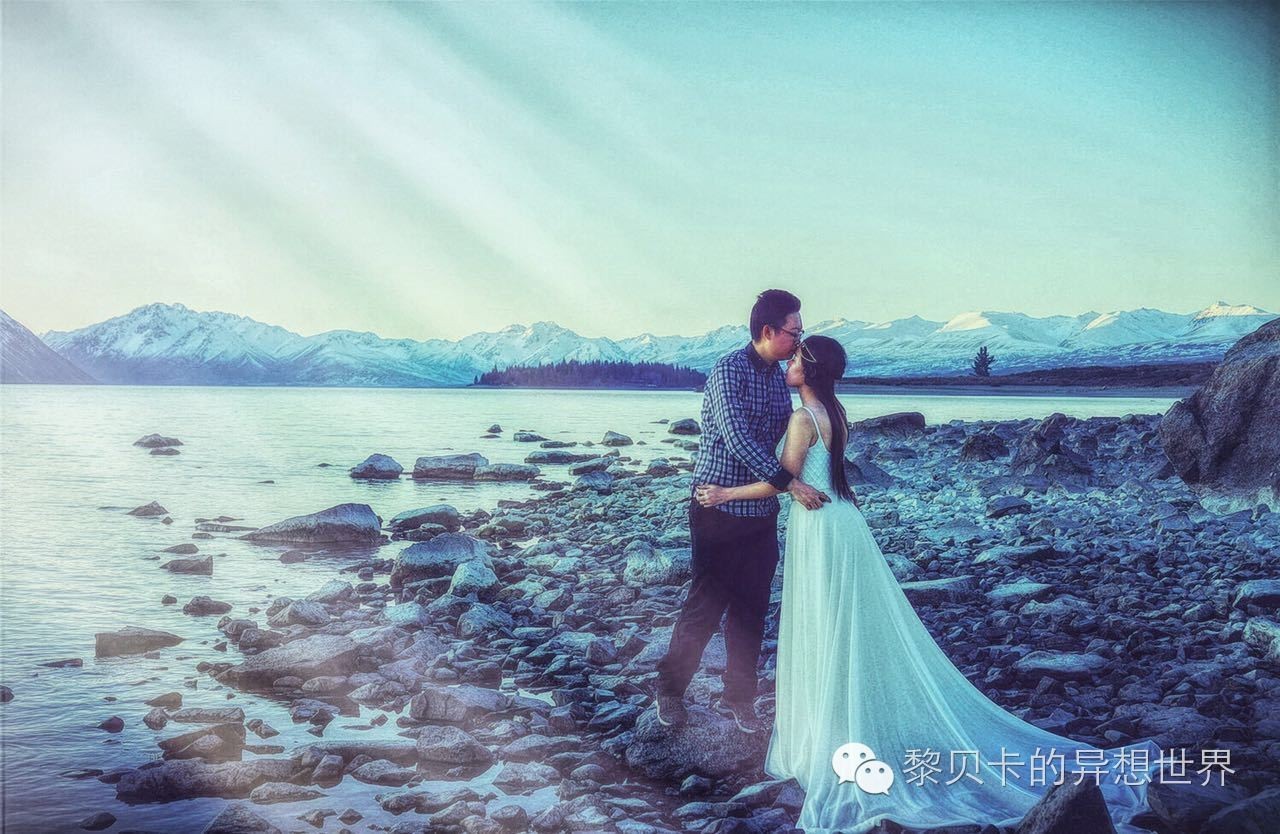 婚纱照抓拍瞬间_婚纱照旅拍攻略_浪漫婚纱图片