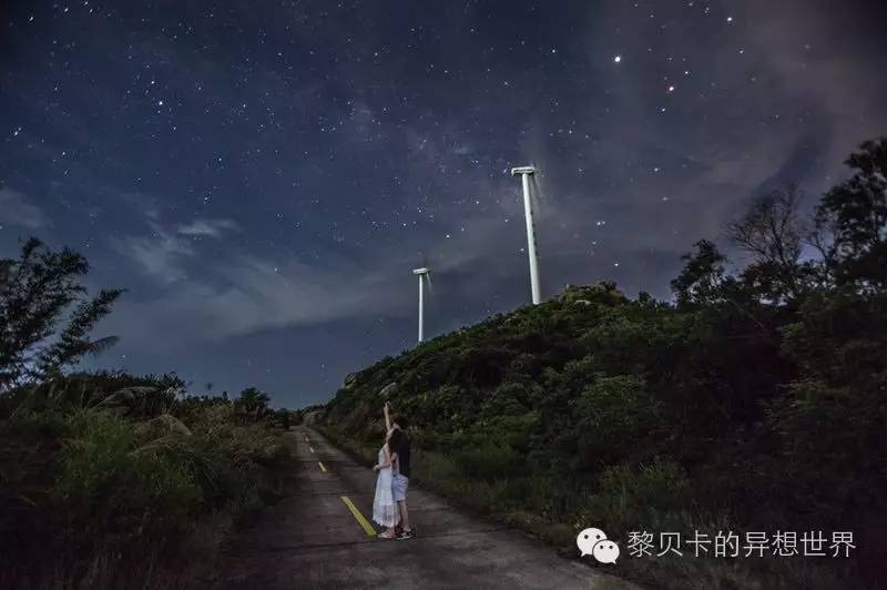 婚纱照抓拍瞬间_婚纱照旅拍攻略_浪漫婚纱图片