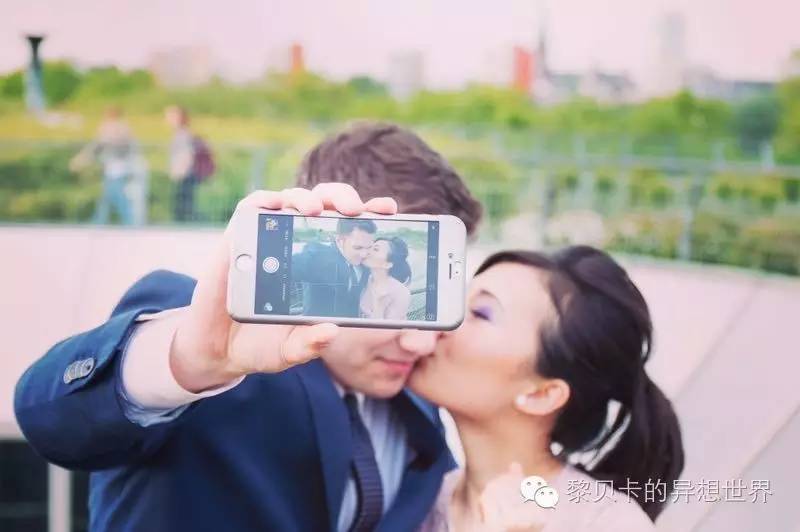 婚纱照旅拍攻略_婚纱照抓拍瞬间_浪漫婚纱图片