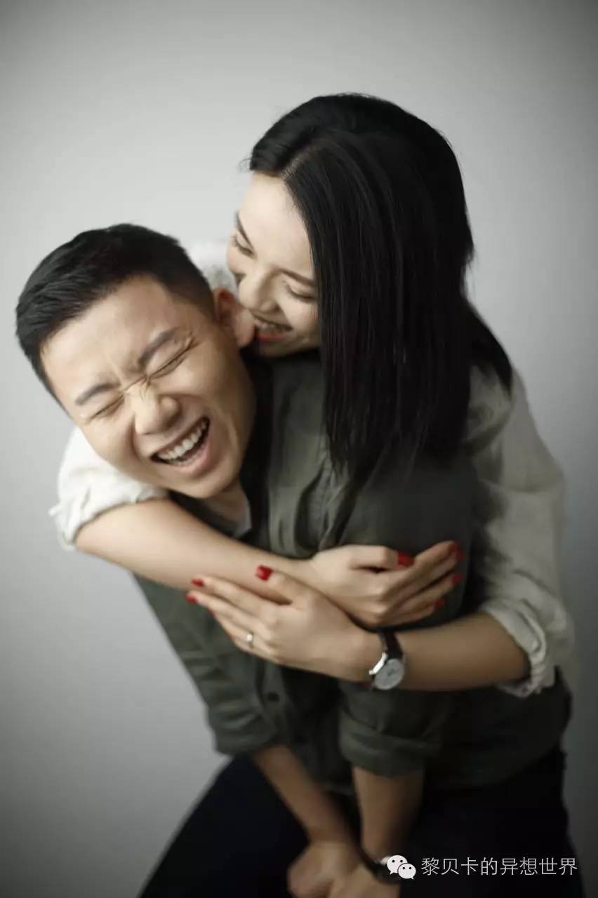 婚纱照旅拍攻略_婚纱照抓拍瞬间_浪漫婚纱图片