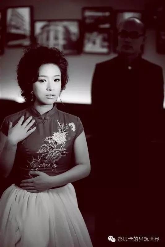 浪漫婚纱图片_婚纱照旅拍攻略_婚纱照抓拍瞬间