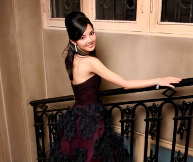 陈云孙女陈晓丹_红三代名媛陈晓丹_中国十大名媛陈晓丹