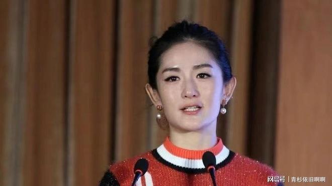 谢娜官宣主持央视中秋晚会，业务能力遭网友质疑，过往黑历史被挖