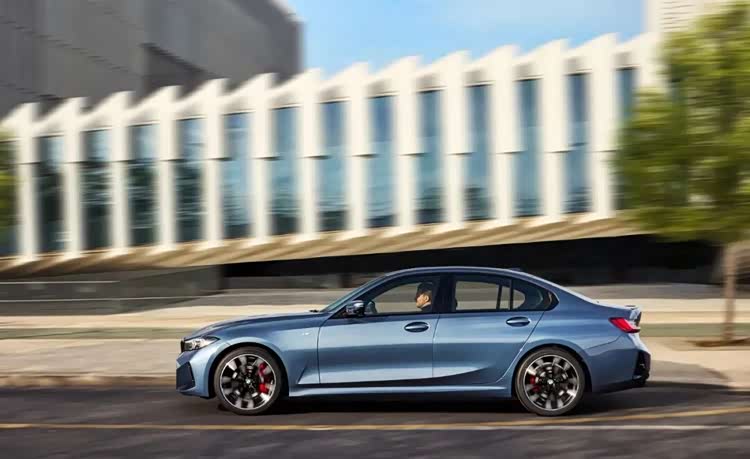 宝马轿车取消xDrive_宝马3系取消四驱版本原因_宝马系列