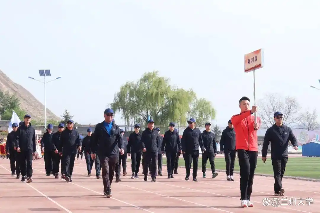 校运会总结推文_展示者人格特点_运动会人格类型