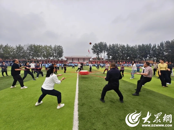 烟台机械工程学校运动会_中职学生运动会风采_校运会总结推文
