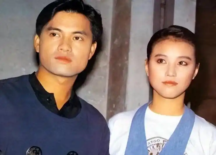 吕良伟与周海媚婚姻经历_吕良伟与邝美云闪婚闪离经历_吕良伟三个老婆图片