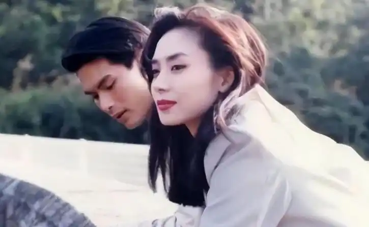 吕良伟与周海媚婚姻经历_吕良伟三个老婆图片_吕良伟与邝美云闪婚闪离经历