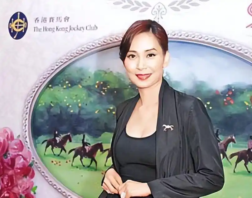 吕良伟三个老婆图片_吕良伟与周海媚婚姻经历_吕良伟与邝美云闪婚闪离经历