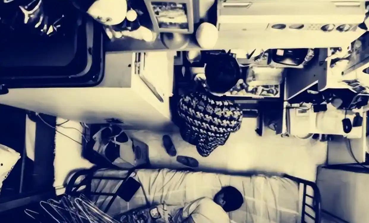 吕良伟与邝美云闪婚闪离经历_吕良伟三个老婆图片_吕良伟与周海媚婚姻经历