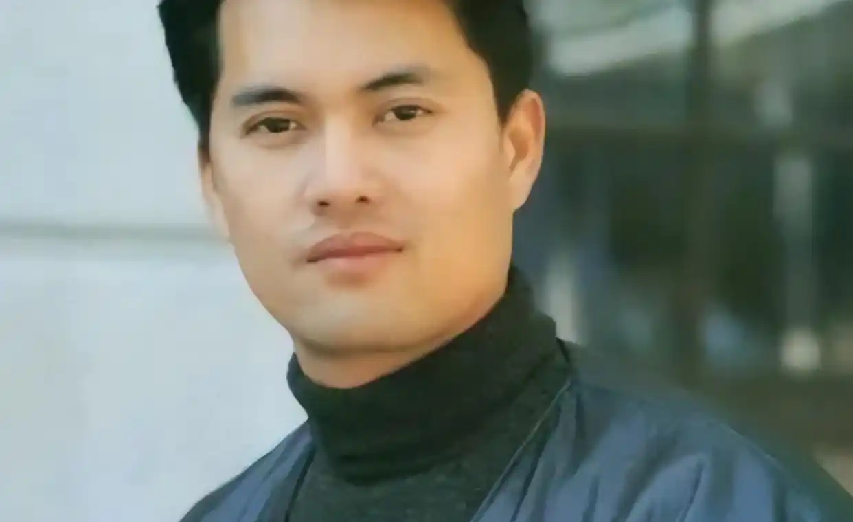 吕良伟三个老婆图片_吕良伟与周海媚婚姻经历_吕良伟与邝美云闪婚闪离经历