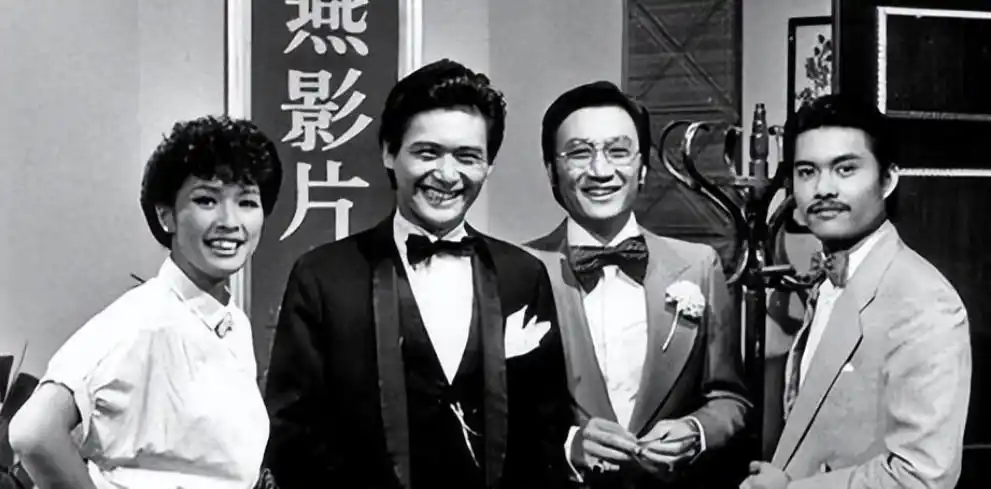 吕良伟三个老婆图片_吕良伟与周海媚婚姻经历_吕良伟与邝美云闪婚闪离经历