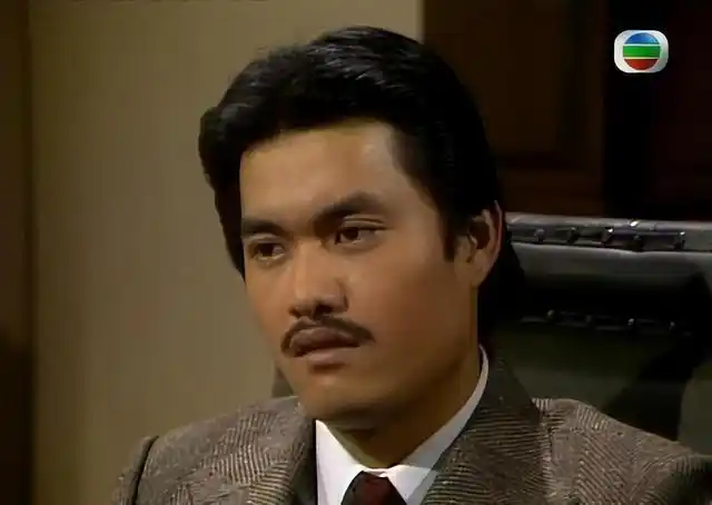 吕良伟杨小娟婚姻故事_吕良伟三个老婆图片_吕良伟不老男神杨小娟