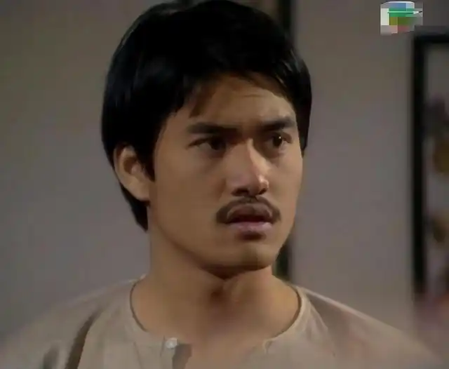 吕良伟杨小娟婚姻故事_吕良伟不老男神杨小娟_吕良伟三个老婆图片