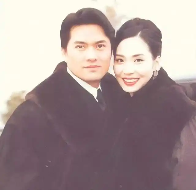 吕良伟不老男神杨小娟_吕良伟三个老婆图片_吕良伟杨小娟婚姻故事