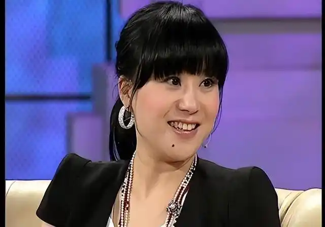 吕良伟不老男神杨小娟_吕良伟三个老婆图片_吕良伟杨小娟婚姻故事