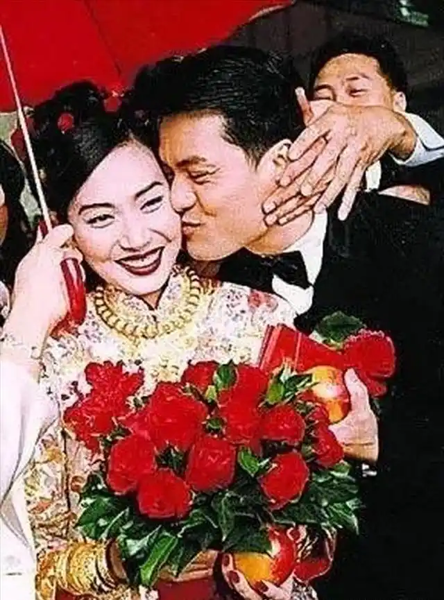 吕良伟杨小娟婚姻_吕良伟三个老婆图片_吕良伟三个老婆