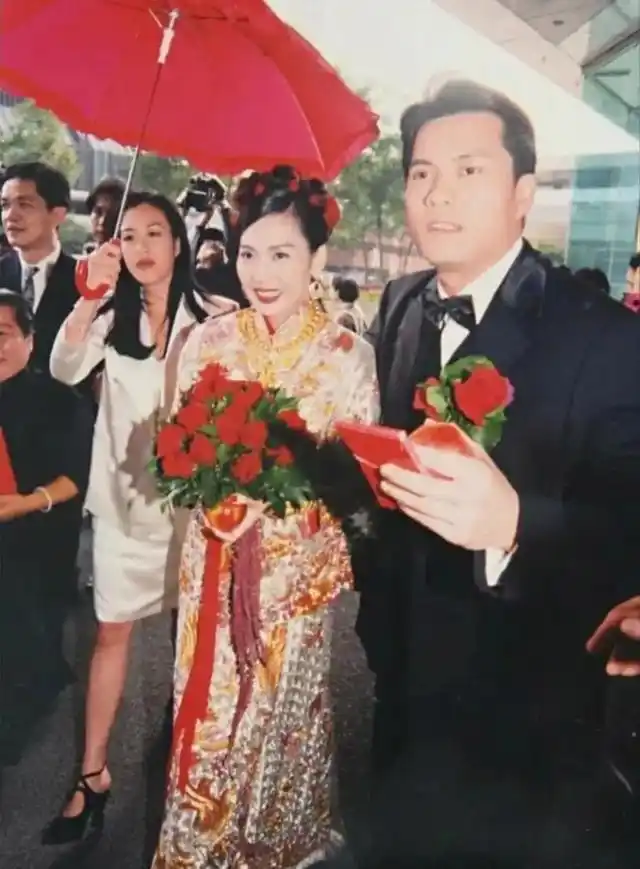 吕良伟杨小娟婚姻_吕良伟三个老婆_吕良伟三个老婆图片