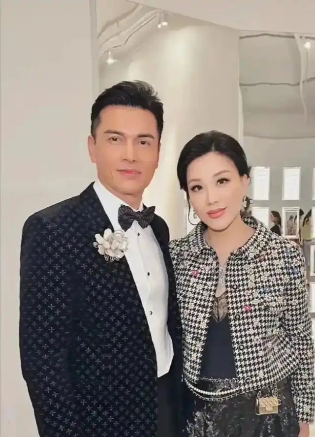 吕良伟杨小娟婚姻_吕良伟三个老婆_吕良伟三个老婆图片