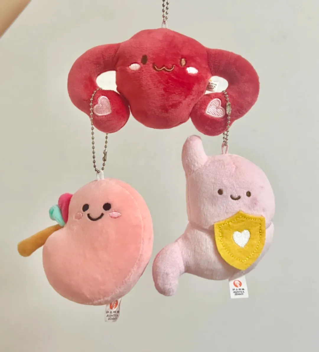 子宫造型的玩偶争议_沪上阿姨推出子宫形玩偶引争议_沪上阿姨子宫造型的玩偶