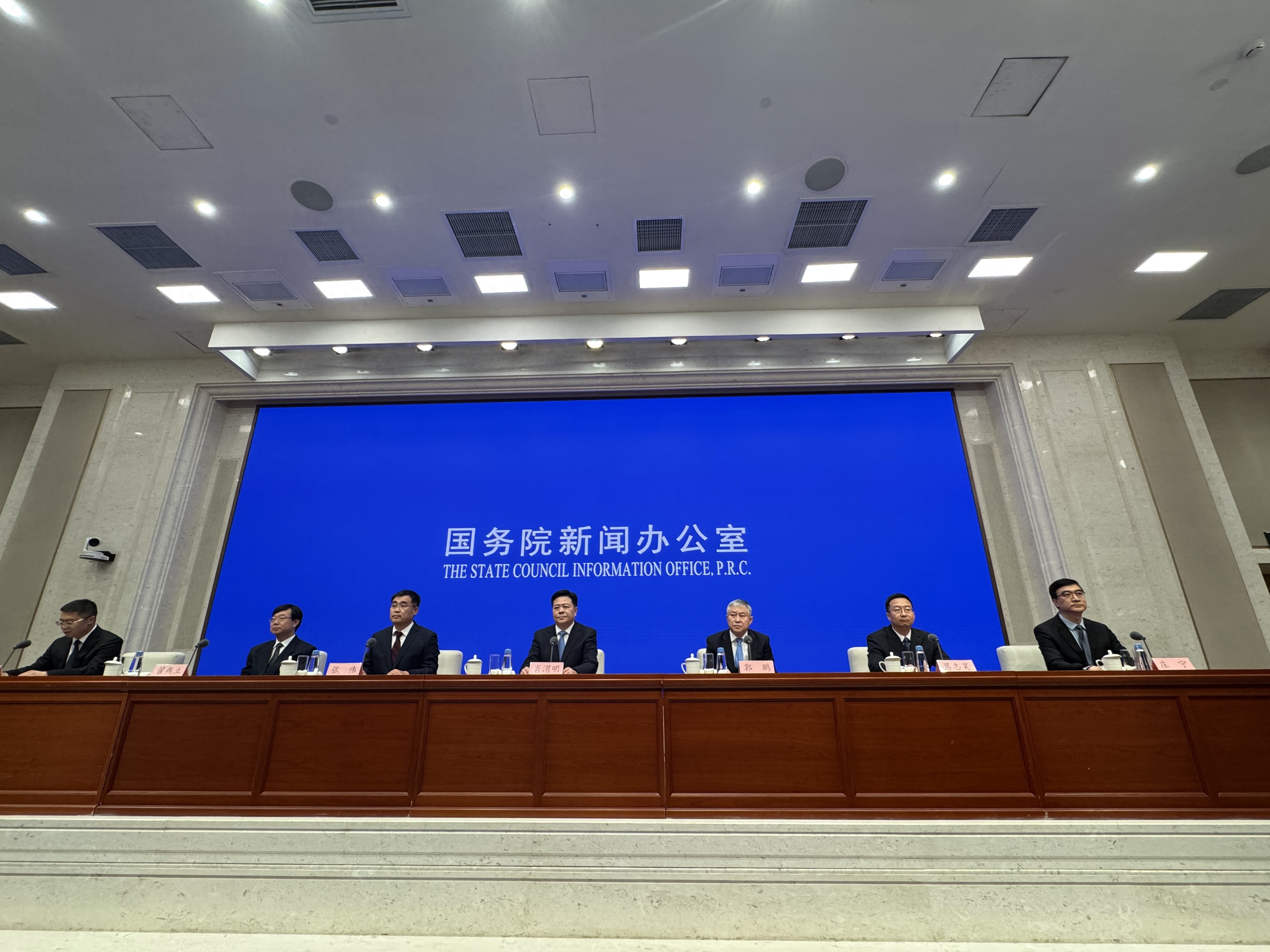 详细阅读:织密民生保障网 “民生10条”解决群众“急难愁盼” 织密民生保障网 “民生10条”解决群众“急难愁盼”