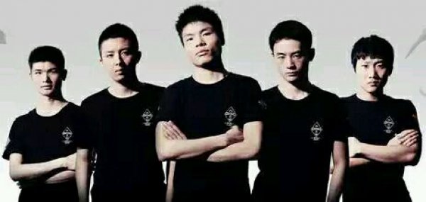 LOL十大经典战役回顾 展现中国的力量