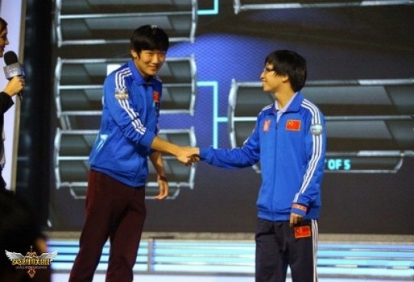 LOL十大经典战役回顾 展现中国的力量