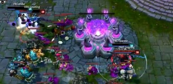 LOL十大经典战役回顾 展现中国的力量