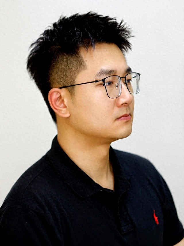 “两边剃短，中间不动”，2025男生新潮发型，剪这3款太帅了！