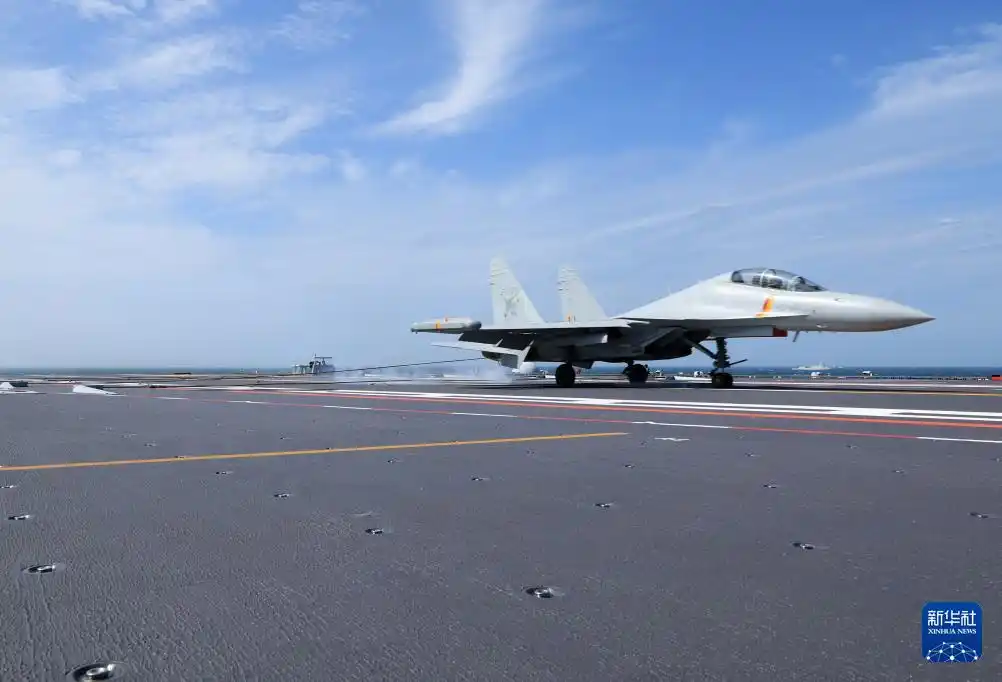 福建舰入列后首次海上实兵训练_海军福建舰首次海上实兵训练_福建舰航母编队多科目训练