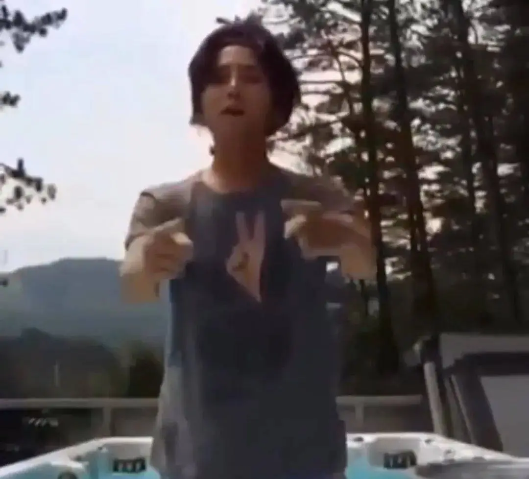 GD Kiko十年后互动分析_权志龙水原希子意难平_权志龙回应恋情