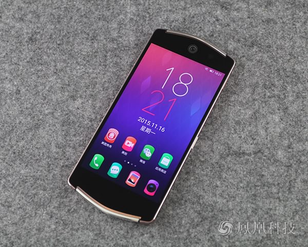 美图V4评测：双2100万摄像头 硬件补强