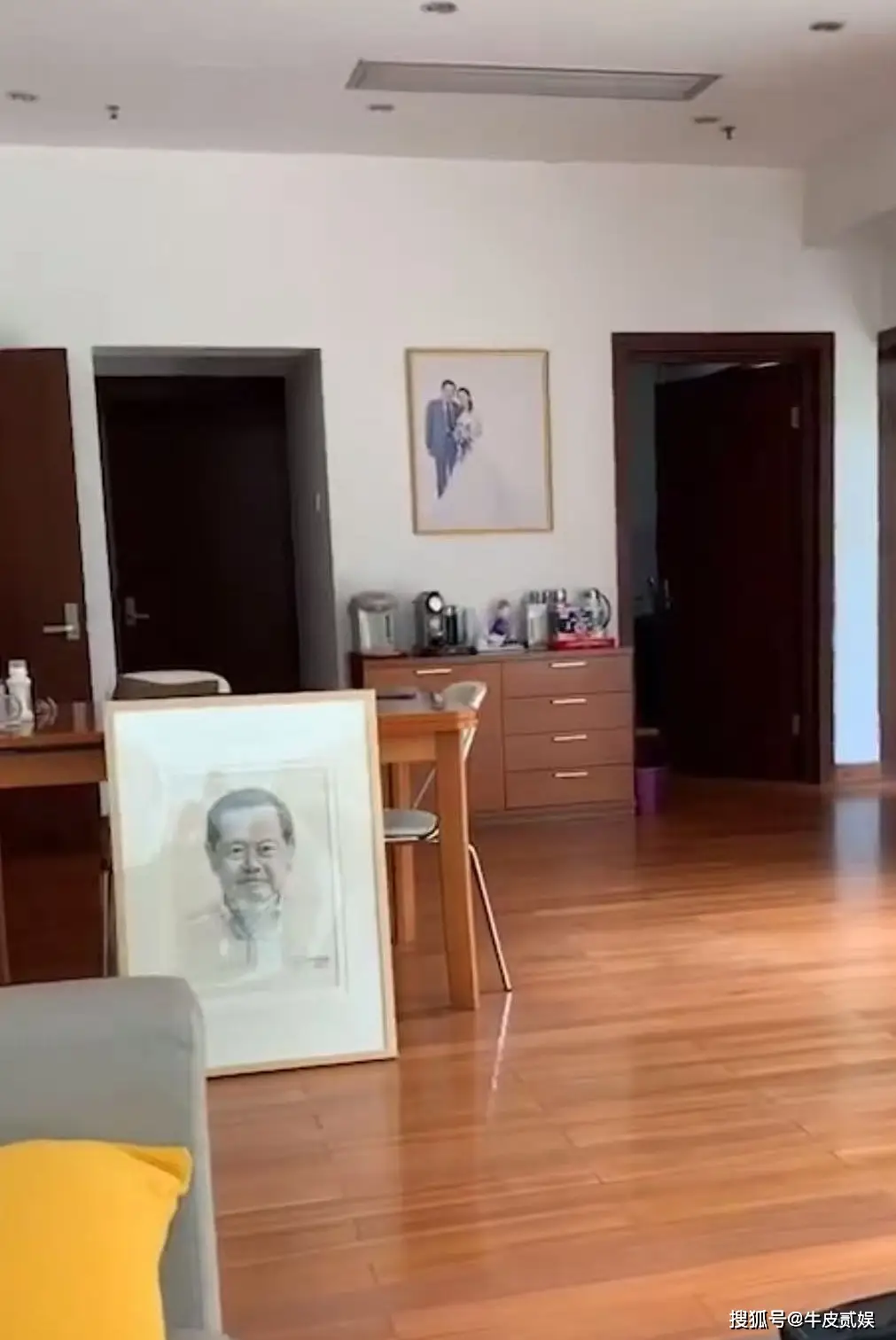 翁帆与杨振宁恩爱瞬间_杨振宁103岁生日庆祝活动_清华公开杨振宁生前教学画面