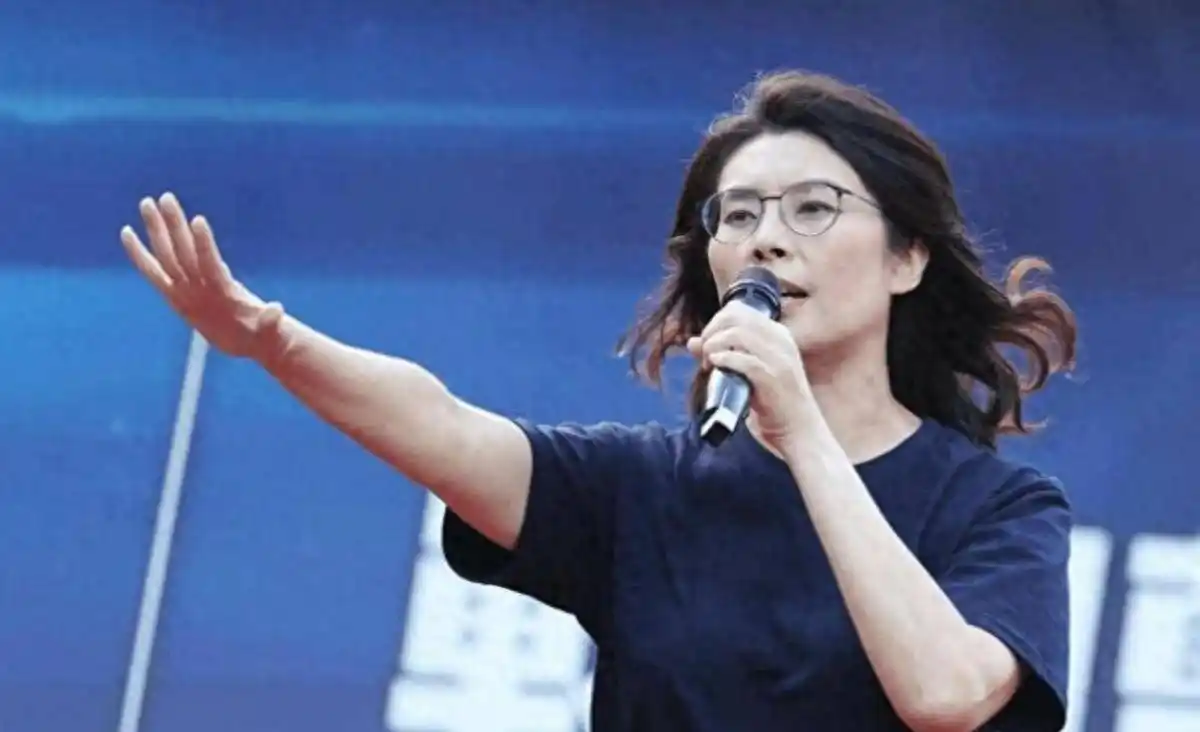 国民党主席选举郑丽文_郑丽文支持率分析_郑丽文成国民党第二位女性党主席