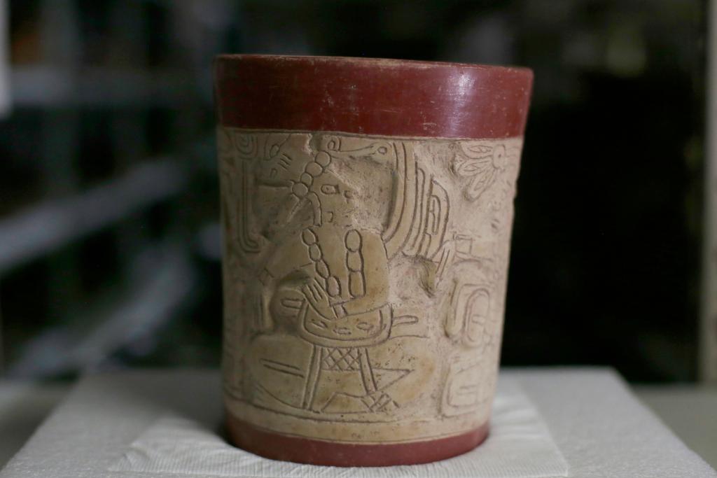 华夏传世_华夏传世文化发展有限公司_华夏传世收藏品是正规公司吗