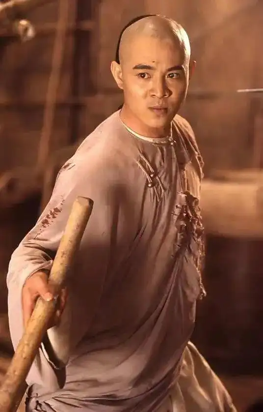 李连杰卸任国际武联形象大使_吴京接任武术形象大使_李连杰的新身份:001号终身志愿者