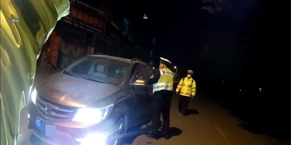 孩子高烧40°C！他作为父亲，为何要铤而走险，“悄悄”送医？！